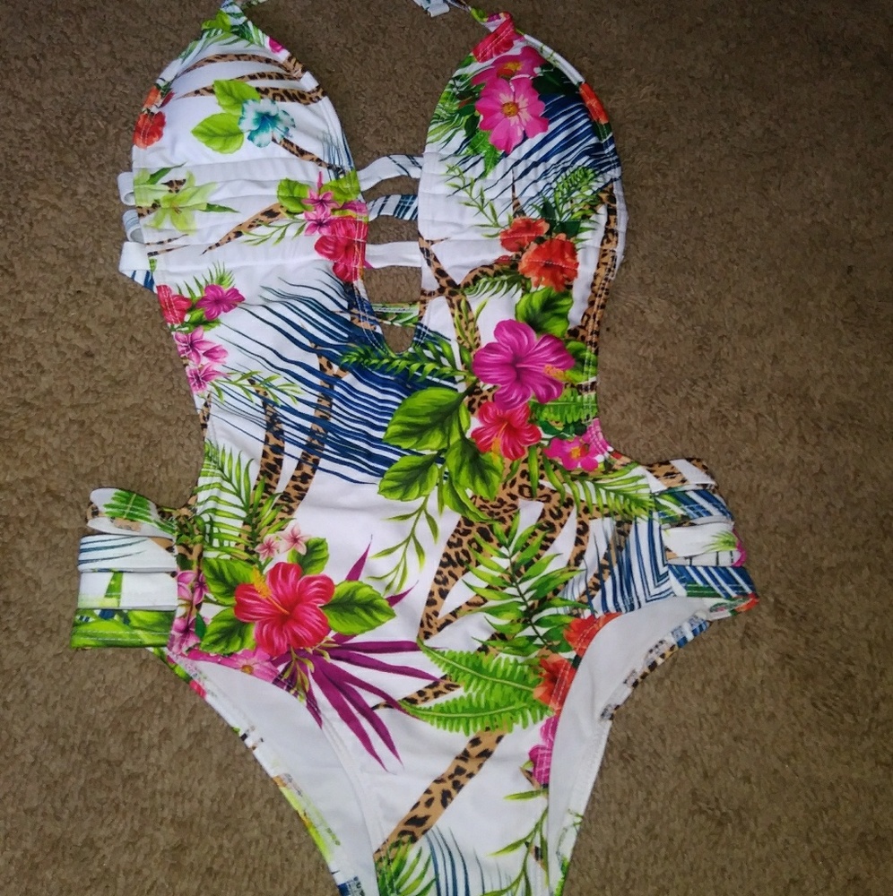 One piece bikini